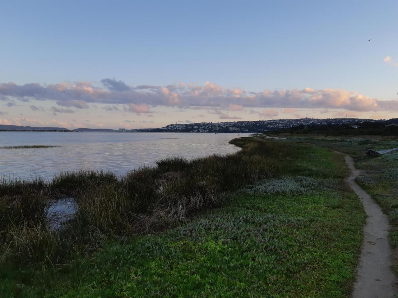 ホテル Tidal Retreat プレッテンバーグ・ベイ エクステリア 写真